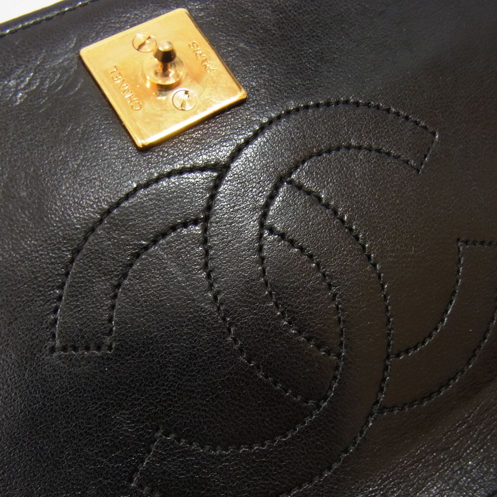 CHANEL シャネル ゴールド金具 マトラッセ フラップ チェーン ウォレット ショルダーバッグ ブラック系【中古】