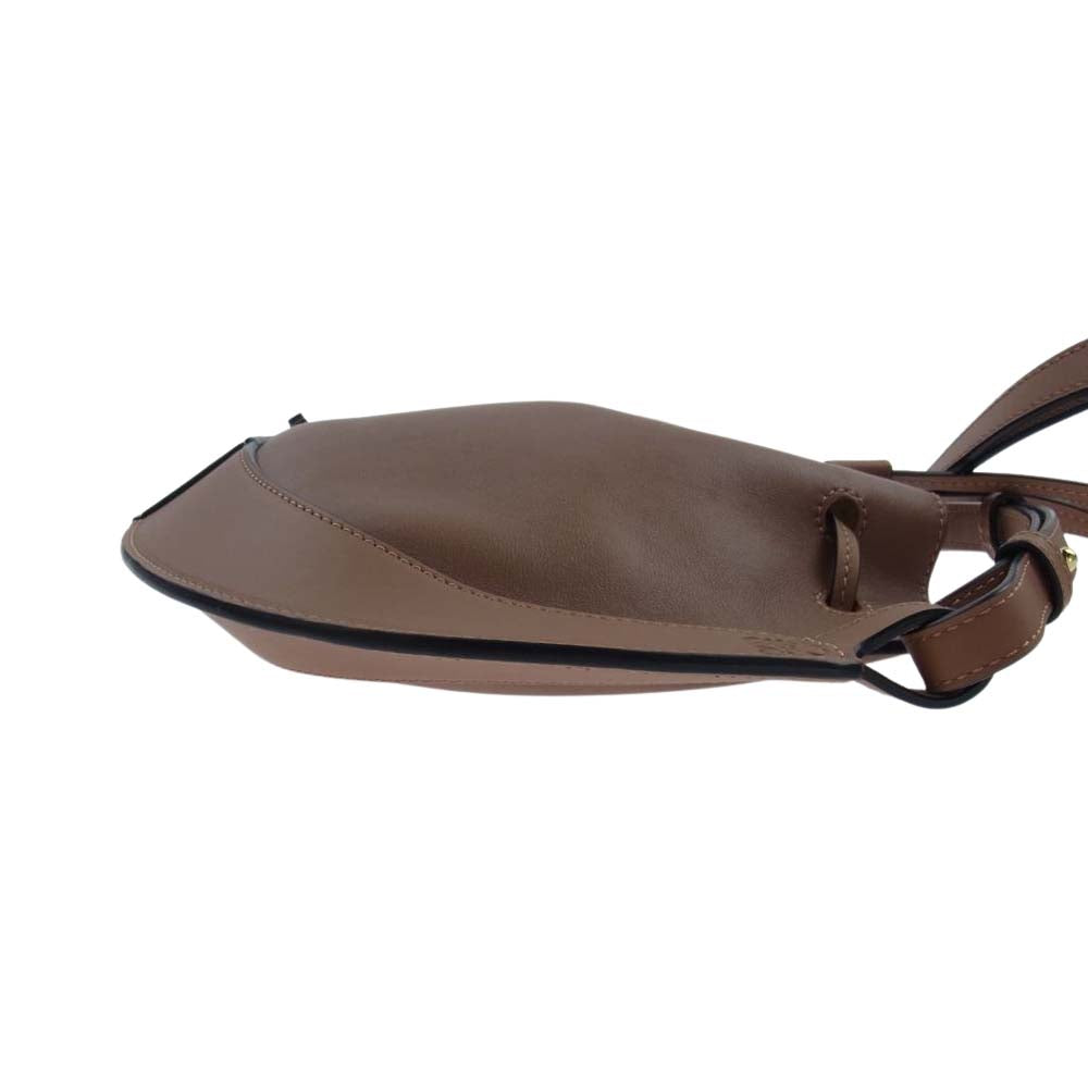 LOEWE ロエベ ホースシュー カーフ タン ショルダーバッグ スモール ブラウン系【極上美品】【中古】