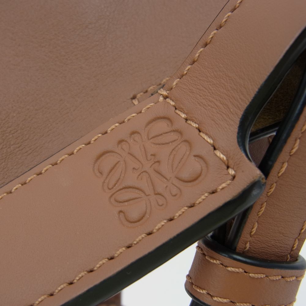 LOEWE ロエベ ホースシュー カーフ タン ショルダーバッグ スモール ブラウン系【極上美品】【中古】