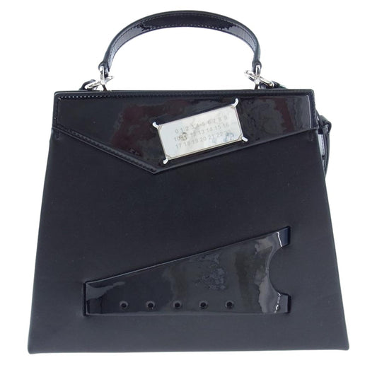 MAISON MARGIELA メゾンマルジェラ SNATCHED ロゴプレート スナッチド 2WAY レザー ショルダーバッグ ブラック系【中古】