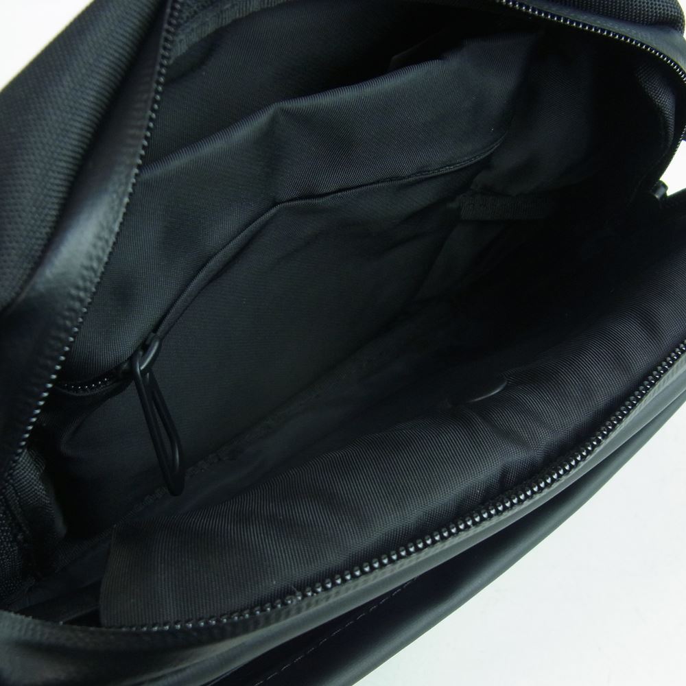コートエシエル ISARAU SMALL OBSIDIAN イザラウ ボディ バッグ ウエスト ポーチ スモール ブラック系【美品】【中古】