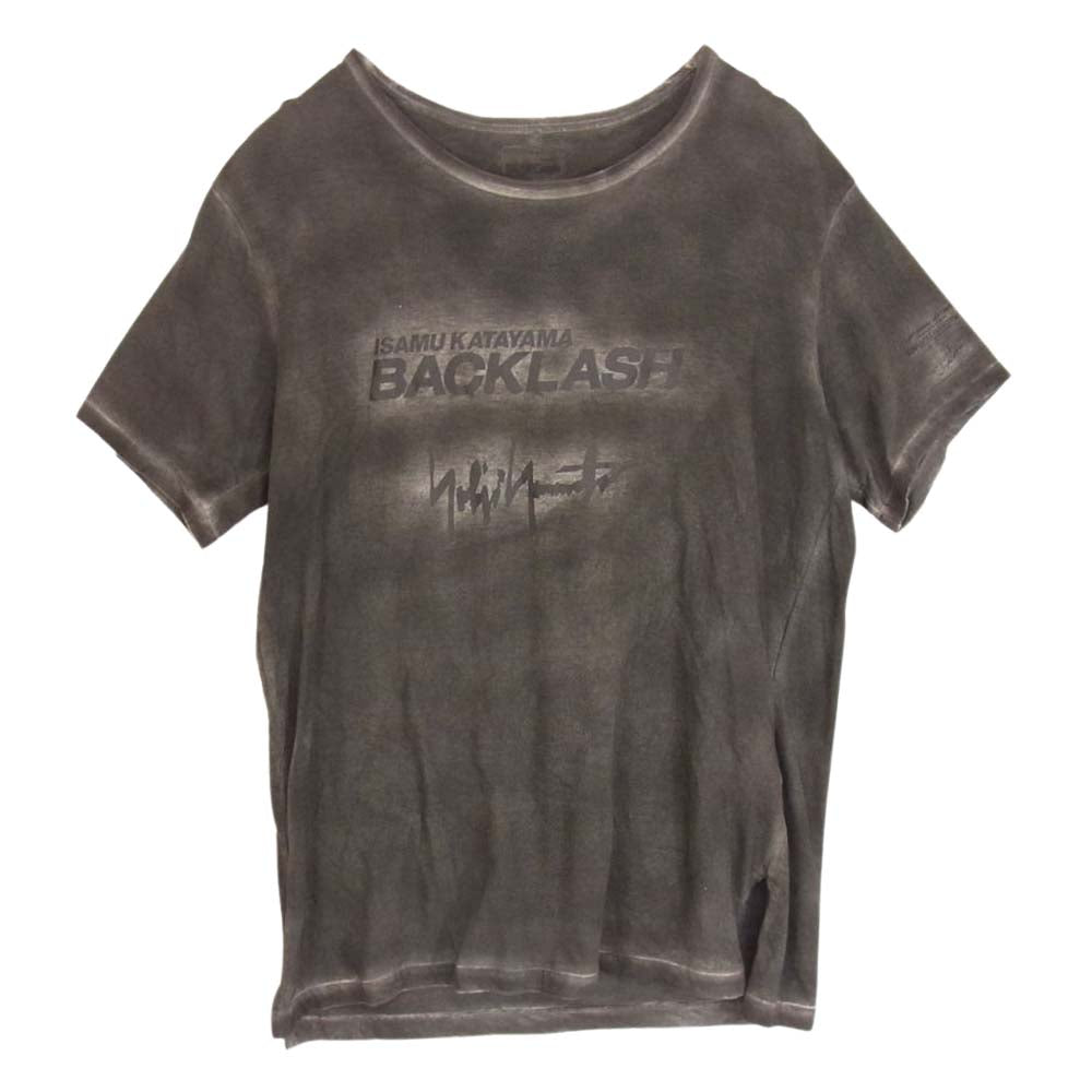 ISAMUKATAYAMA BACKLASH イサムカタヤマバックラッシュ YOHJI YAMAMOTO ヨウジヤマモト HR-T86-993 LOGO Tshirt ロゴプリント 天竺 半袖 Tシャツ グレー系 2【中古】