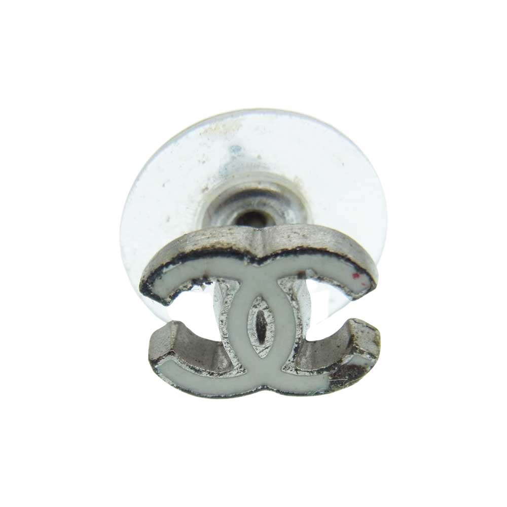 CHANEL シャネル 片耳 ココマーク ピアス ホワイト系【中古】