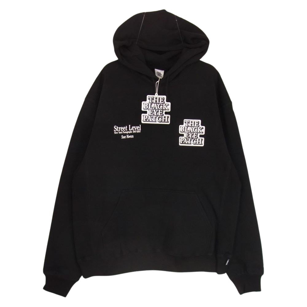ブラックアイパッチ 22AW BEPFW22EI17 Sue Kwon Street Level HOODIE プリント フーディー プルオーバ― パーカー ブラック系 L【新古品】【未使用】【中古】