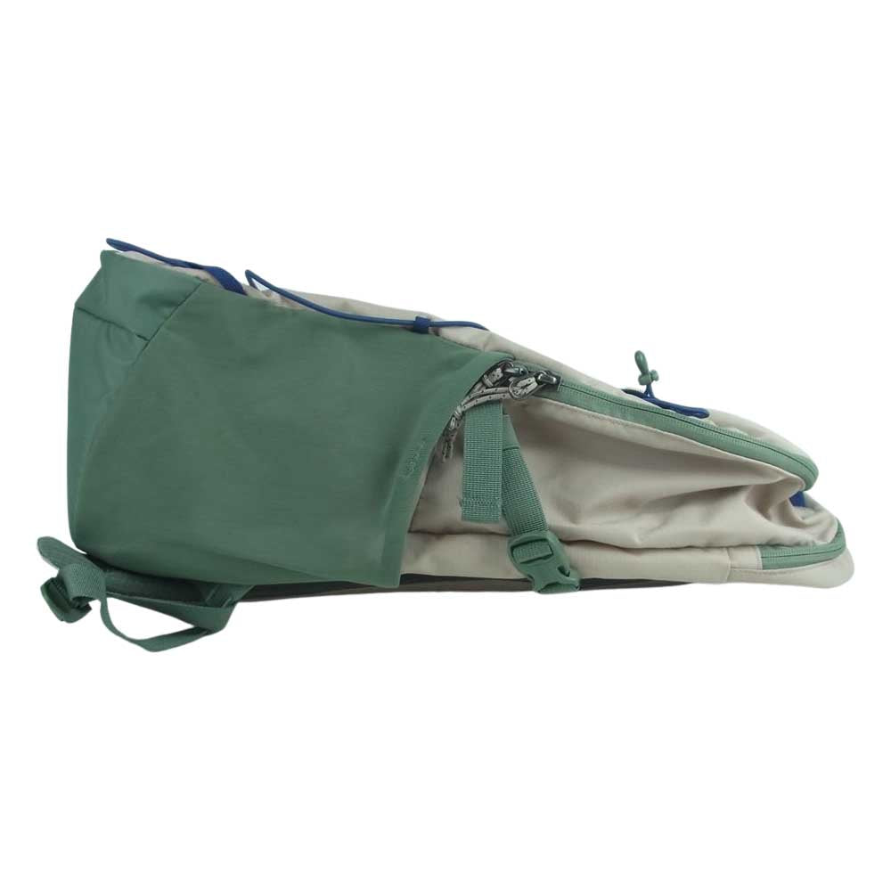 patagonia パタゴニア 22AW 47928 Refugio Day Pack レフュジオ デイパック リュック バックパック ベージュ系 グリーン系 ONE SIZE【美品】【中古】