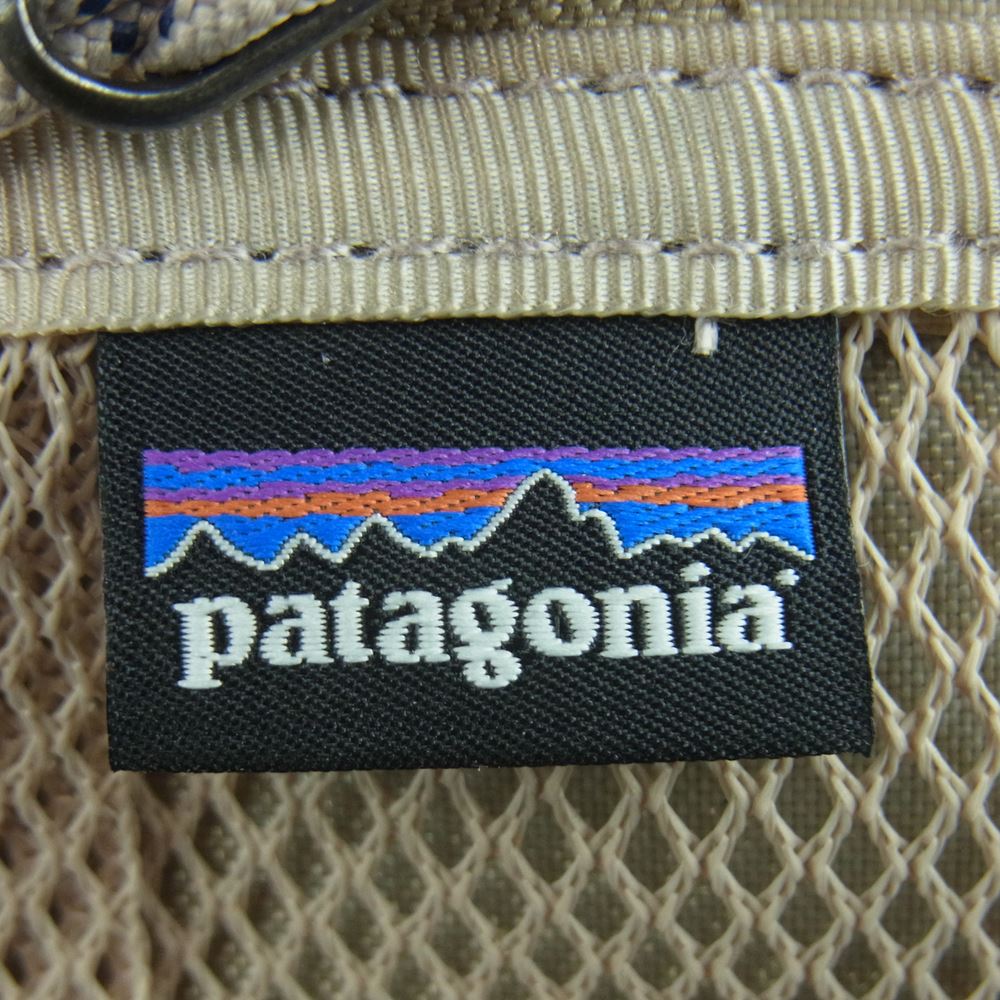 patagonia パタゴニア 22AW 47928 Refugio Day Pack レフュジオ デイパック リュック バックパック ベージュ系 グリーン系 ONE SIZE【美品】【中古】