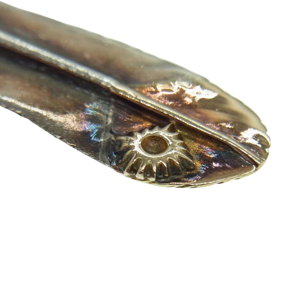 ARIZONA FREEDOM アリゾナフリーダム K18 唐草入り 右向き 先金 フェザー ペンダントトップ シルバー系【中古】