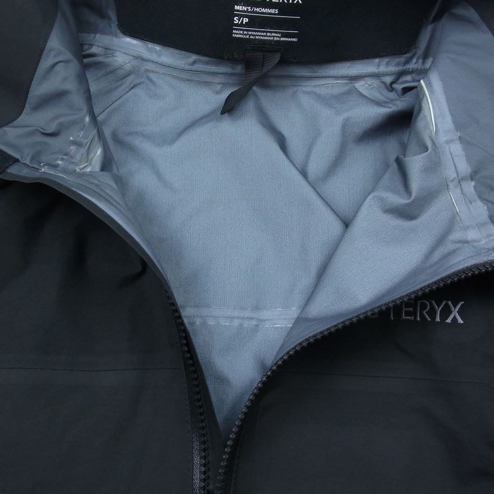 ARC'TERYX アークテリクス 25854 【クリーニング済】BETA AR Jacket ベータ AR ナイロン ジャケット ブラック系 S【中古】