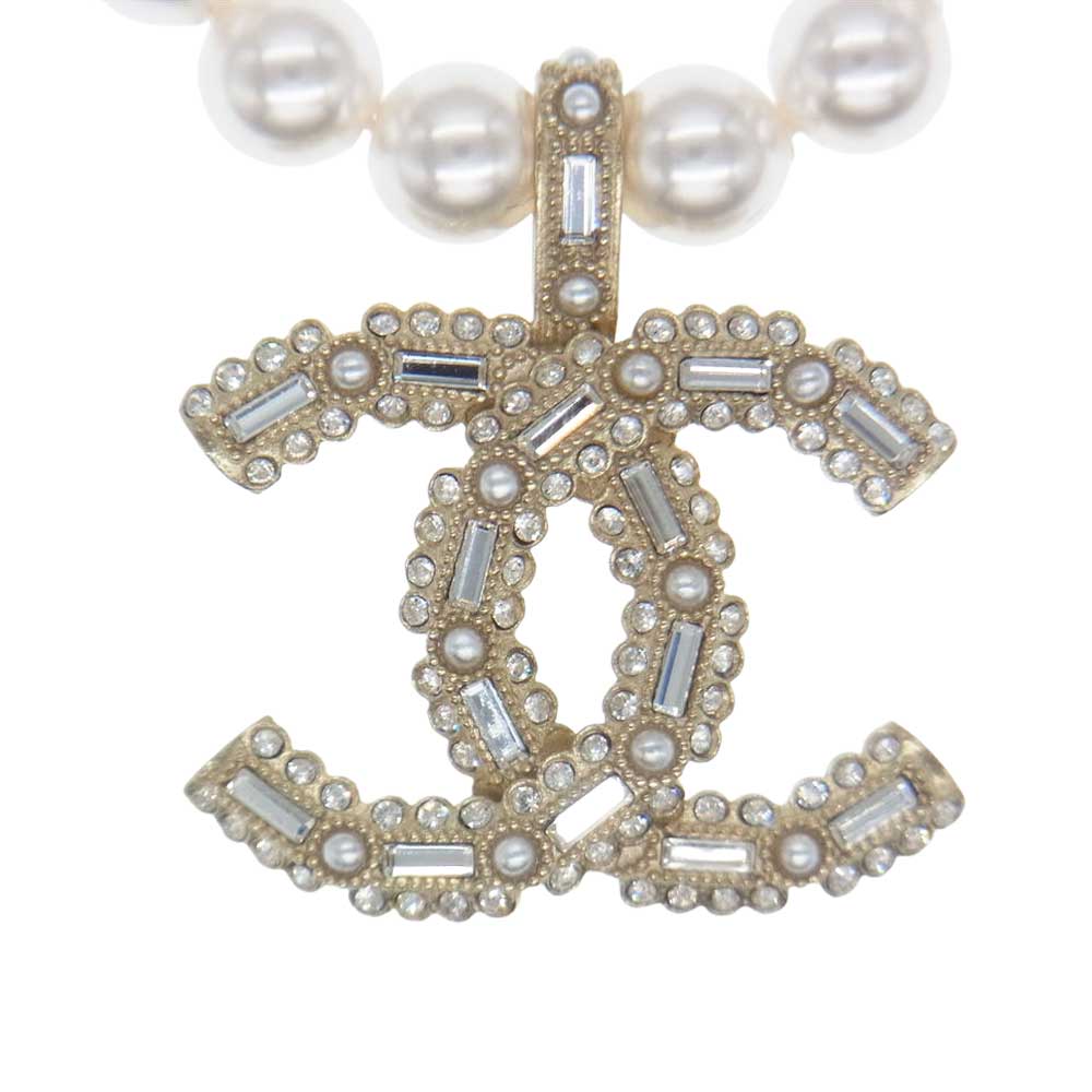 CHANEL シャネル A22K ココマーク ラインストーン フェイクパール チョーカー ネックレス ゴールド系 ホワイト系【中古】
