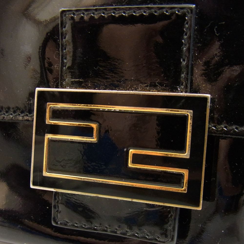 FENDI フェンディ パテント エナメル レザー ハンド バッグ ブラック系【中古】