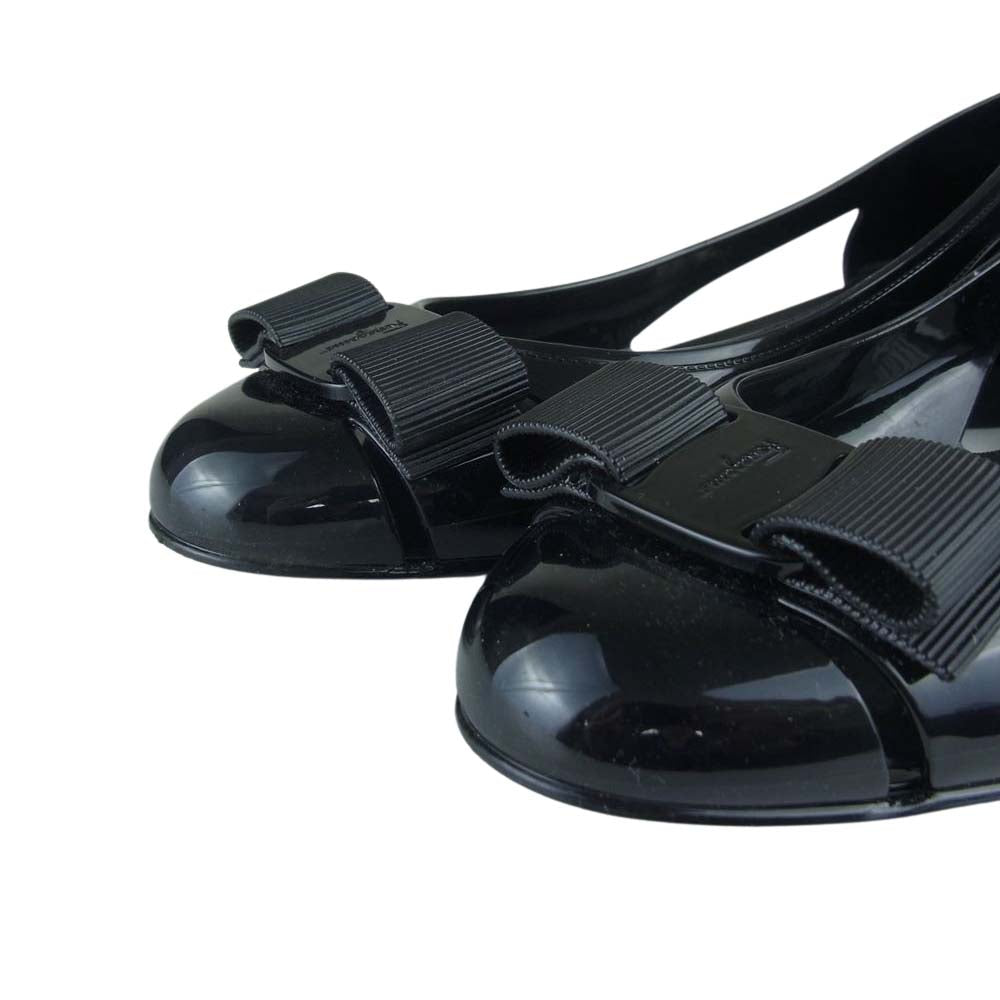 Salvatore Ferragamo サルヴァトーレフェラガモ リボン付き ラバー シューズ パンプス ブラック ブラック系 5【中古】