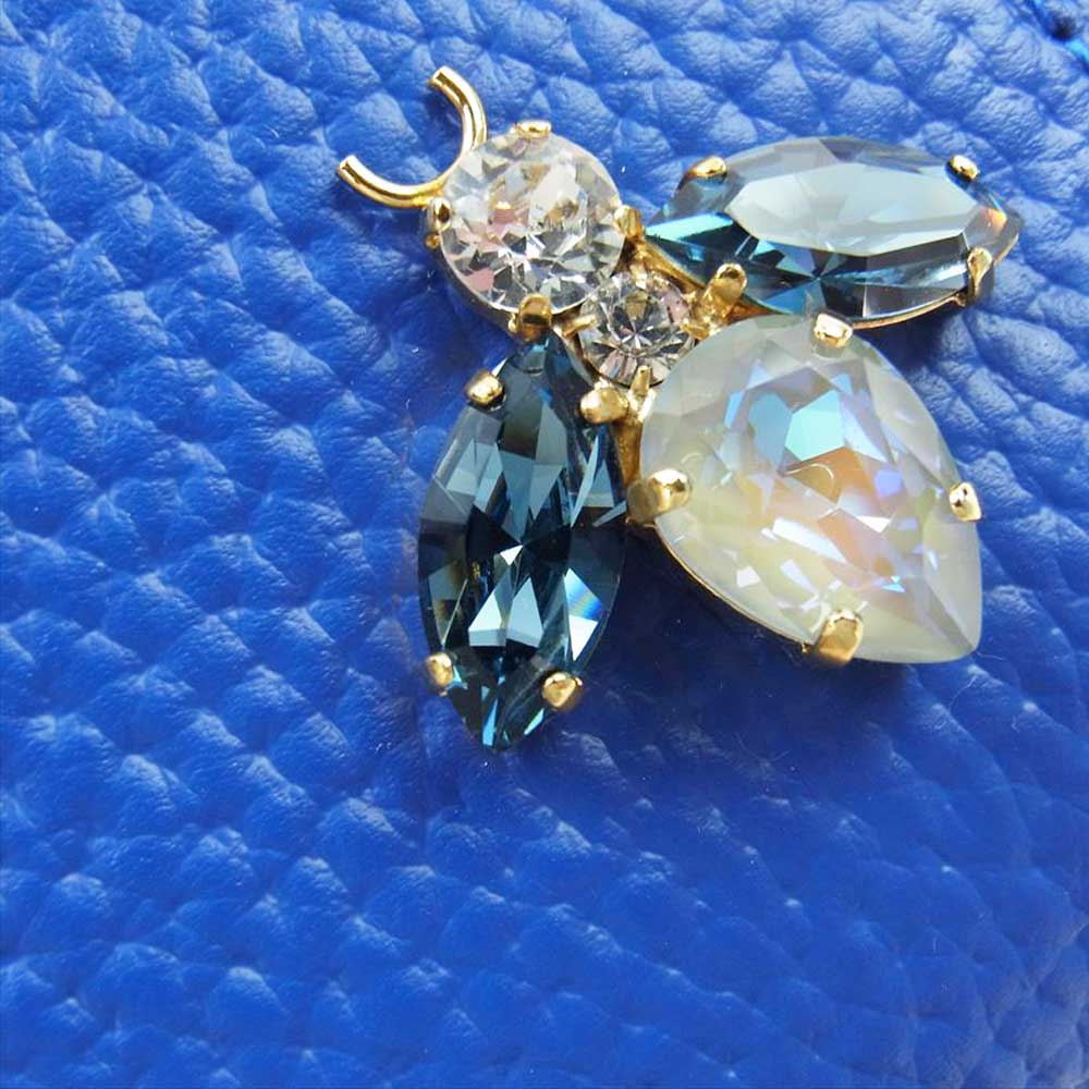 エーディーエムジェイ ロイヤルブルー クリスタル ビー レザー トートバッグ ブルー系【極上美品】【中古】