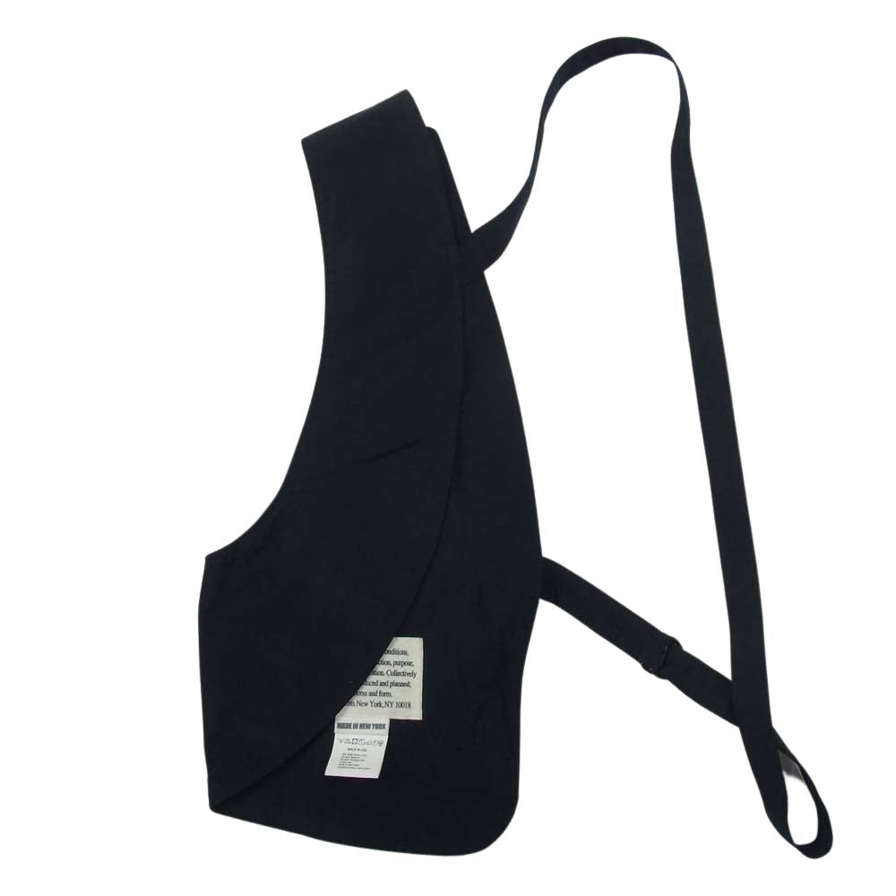 未使用美品　エンジニアード・ガーメンツ　ショルダーベスト　ネイビー　ボディバッグ 未使用美品 エンジニアード・ガーメンツ ショルダーベスト ネイビー