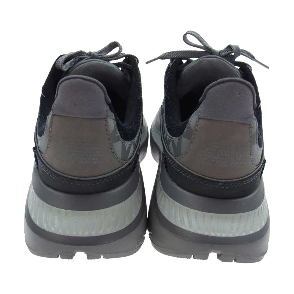 WHITE MOUNTAINEERING ホワイトマウンテニアリング 1137790 WM × UGG アグ CA805 V2 ビッグシルエット ボリュームソール スニーカー ブラック グレー グレー系 ブラック系 27.5cm【中古】