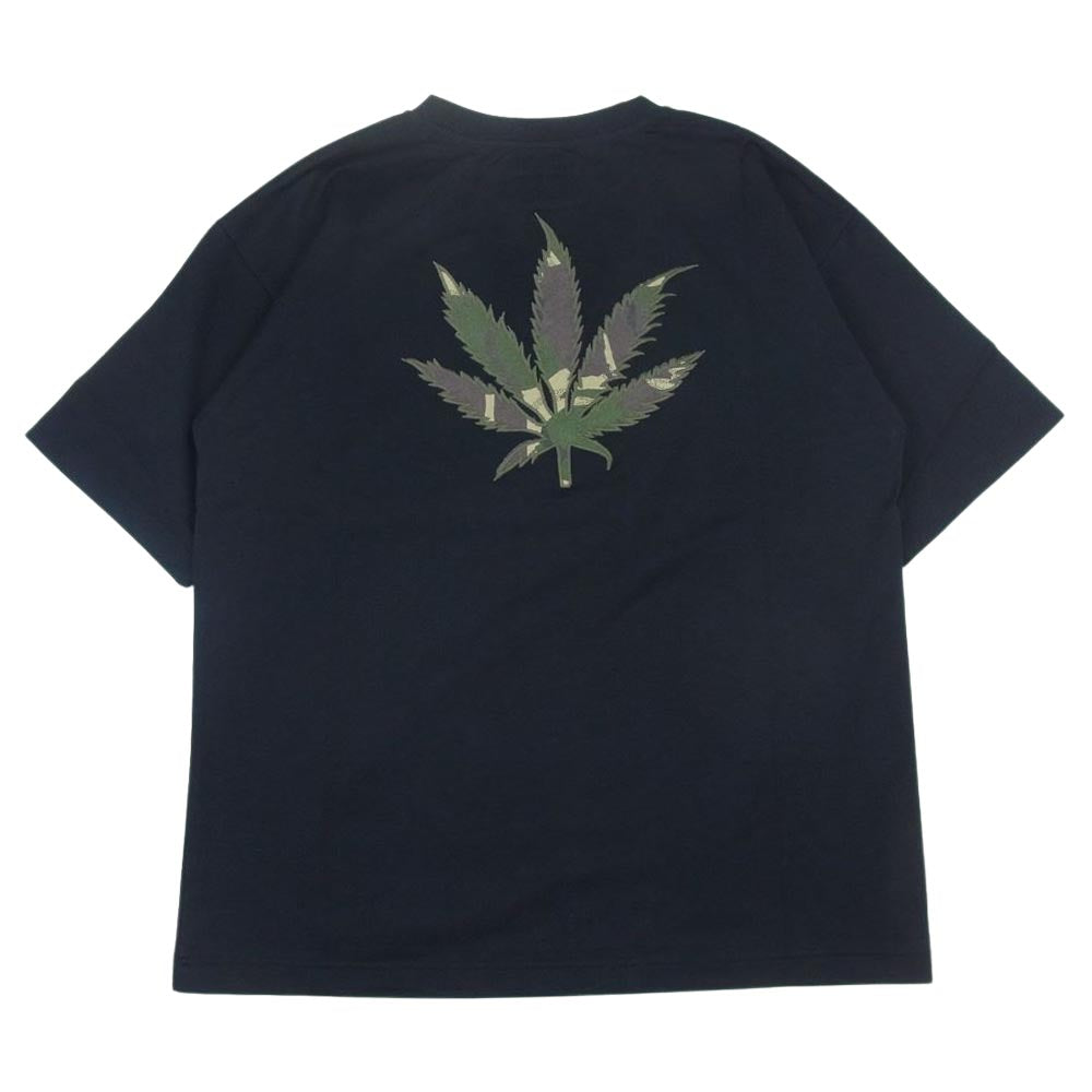 1piu1uguale3 ウノピュウノウグァーレトレ MRT290 COT357 lucien pellat-finet ルシアンペラフィネ BACK CAMO LEAF R-NECK TEE バックカモ リーフ ロゴプリント 半袖 Tシャツ ブラック系 5【美品】【中古】