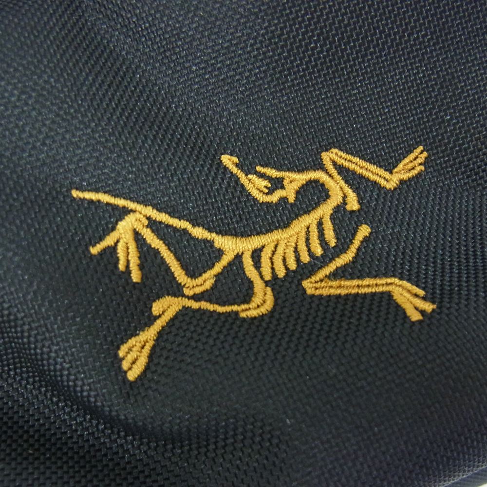 ARC'TERYX アークテリクス 22AW  X000006157 MANTIS 1 WAISTPACK マンティス 1  ウエスト ショルダー バッグ ブラック系【極上美品】【中古】