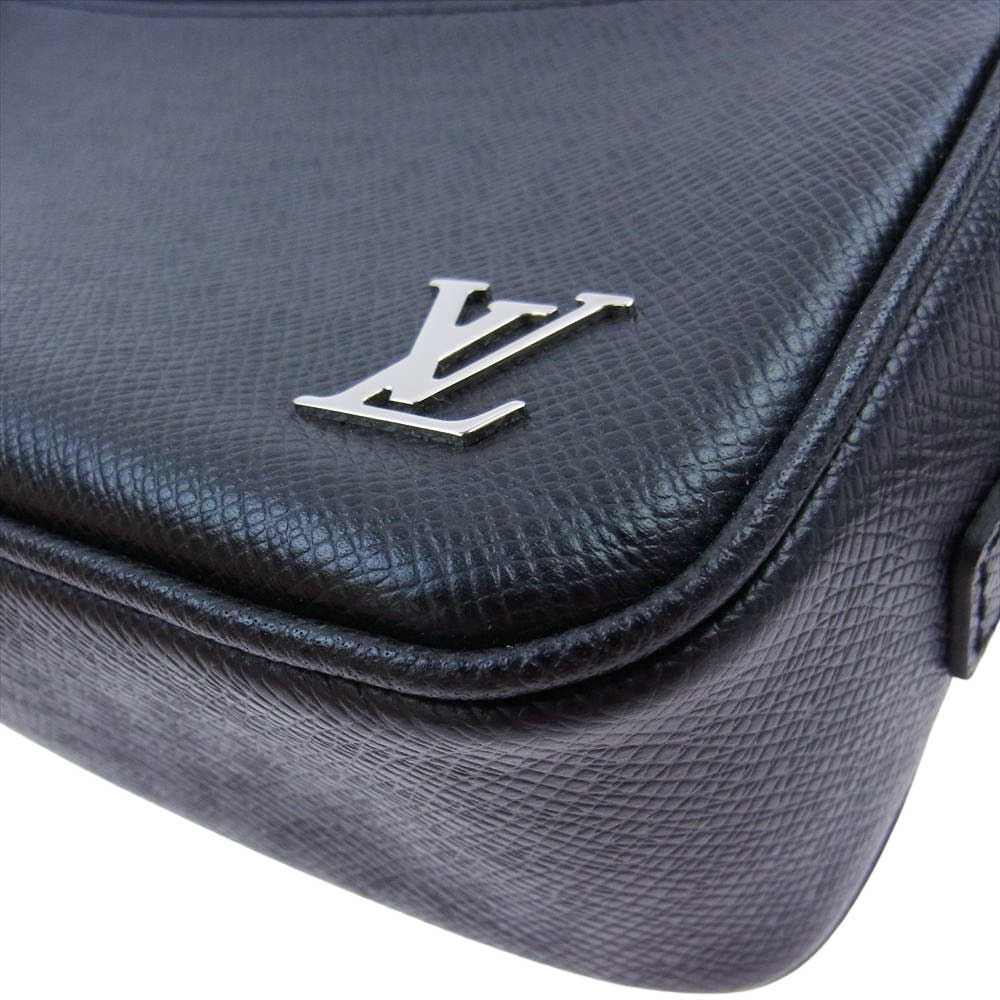 LOUIS VUITTON ルイ・ヴィトン M30441 ポシェット カサイ タイガ レザー LVロゴ クラッチ バック ブラック系【中古】