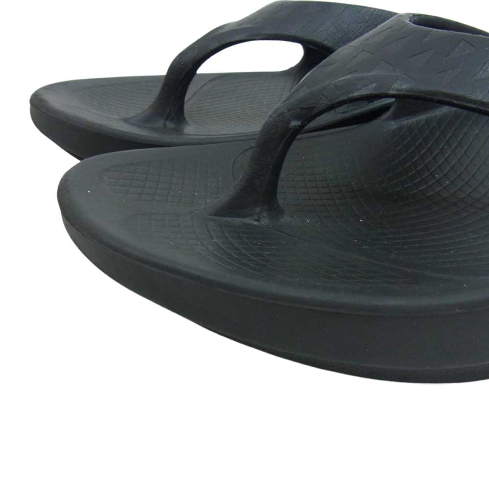WHITE MOUNTAINEERING ホワイトマウンテニアリング × OOFOS ウーフォス SANDAL ブラック系 EU 40【中古】