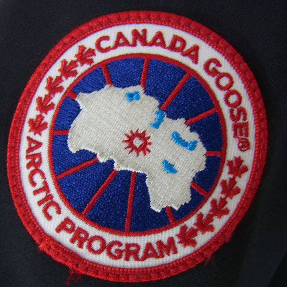 CANADA GOOSE カナダグース 4078JM 国内正規品 グリフィンタグ KAMLOOPS カムループス ダウン ジャケット ブラック系 S/P【中古】