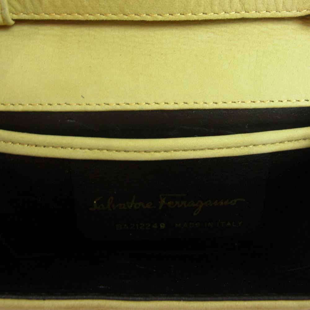 Salvatore Ferragamo サルヴァトーレフェラガモ BA212249 フリンジ ポシェット ショルダー バッグ  イエロー系【中古】