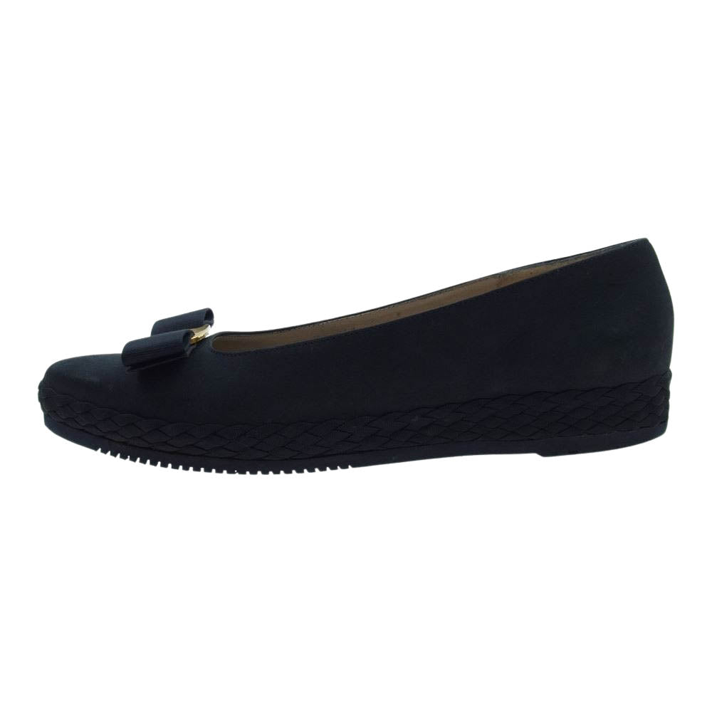 Salvatore Ferragamo サルヴァトーレフェラガモ ヴァラ リボン パンプス ブラック系 6.5【中古】