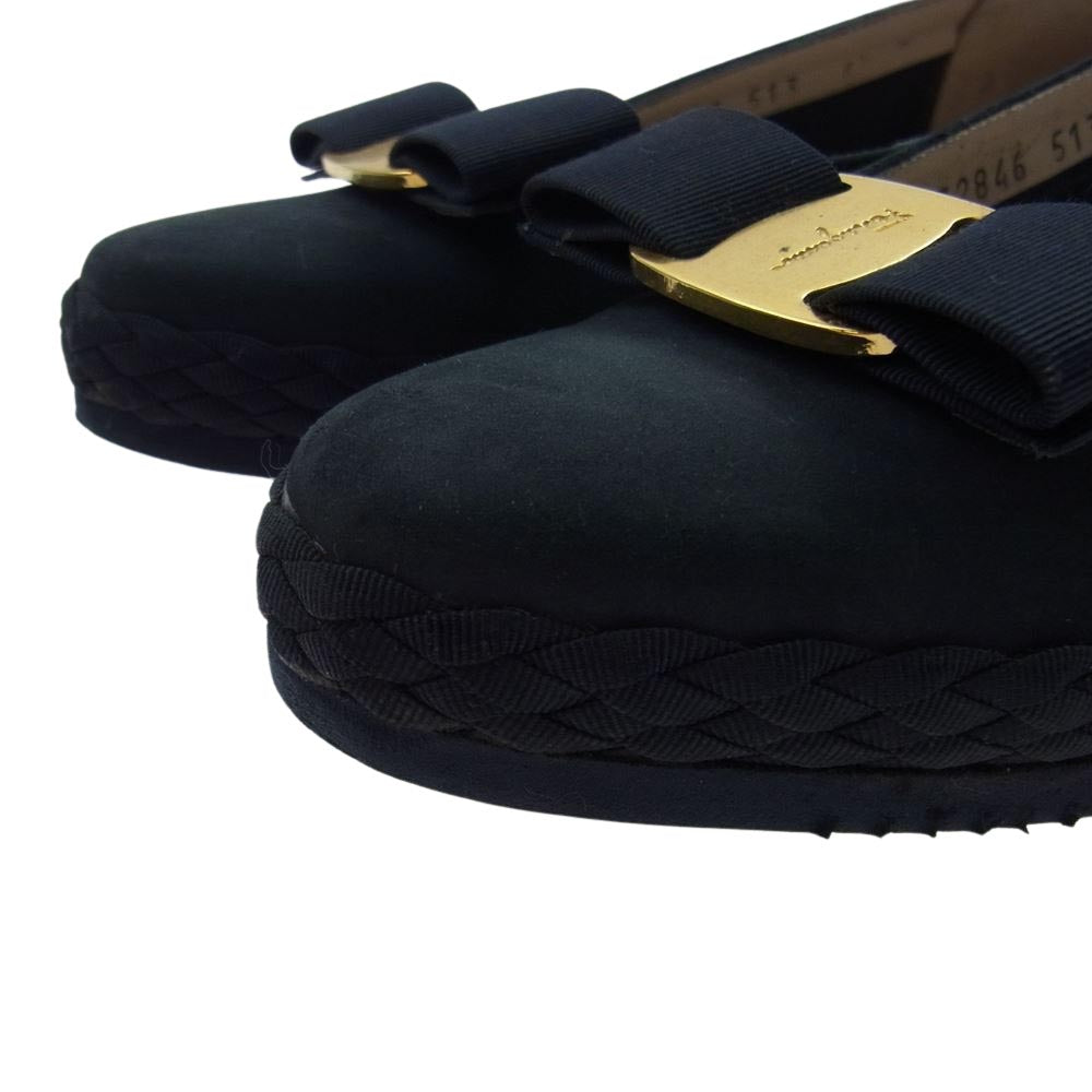Salvatore Ferragamo サルヴァトーレフェラガモ ヴァラ リボン パンプス ブラック系 6.5【中古】