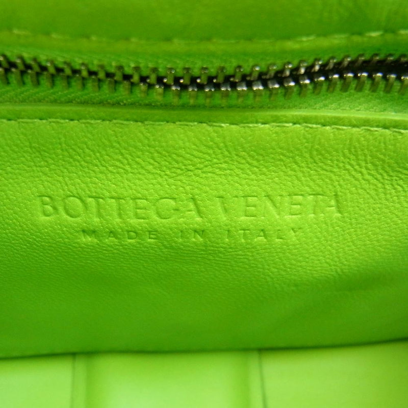 BOTTEGAVENETA ボッテガヴェネタ パデッド カセット レザー ショルダー バッグ ライトグリーン系【美品】【中古】