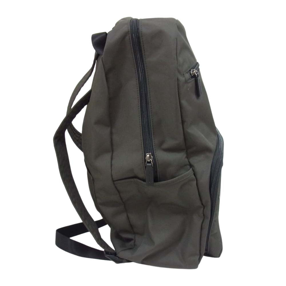 TUMI トゥミ パッカブル デイパック 折り畳み リュック チャコール系【美品】【中古】