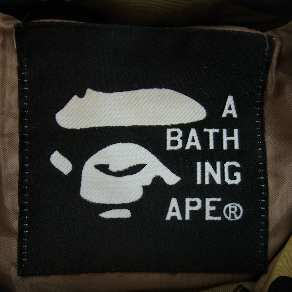 A BATHING APE アベイシングエイプ 1st CAMO SNOW BOARD JACKET カモ スノーボード ジャケット ショート マウンテン パーカー カーキ系 サイズ表記無【中古】