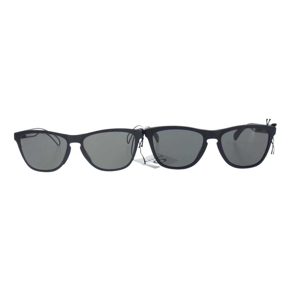 FRAGMENT DESIGN フラグメントデザイン 0OO6044 x OAKLEY Frogskins TI Set オークリー フロッグスキン バンドル 2本 セット  ブラック系【極上美品】【中古】