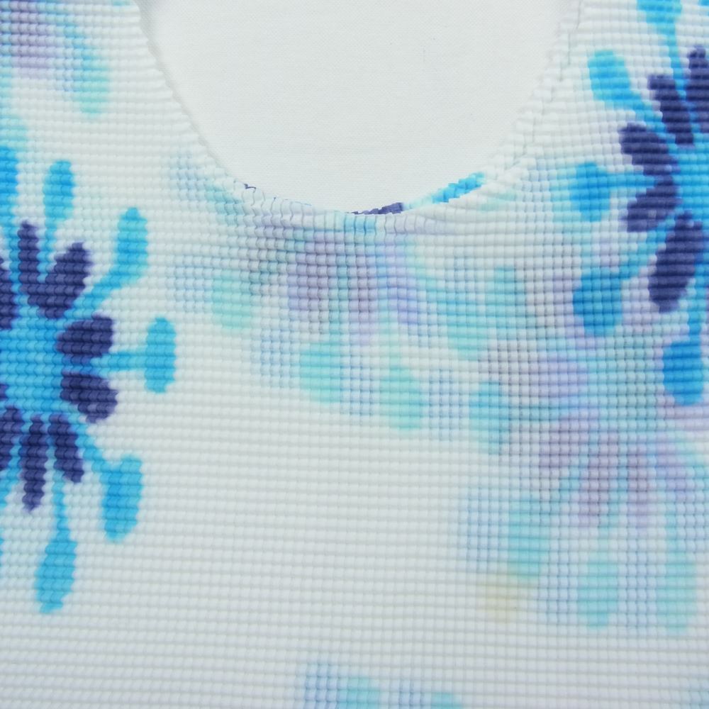 ISSEY MIYAKE イッセイミヤケ MI11FR512 me ミー ボックスプリーツ加工 フラワー ノースリーブ カットソー ホワイト ブルー ホワイト系【中古】