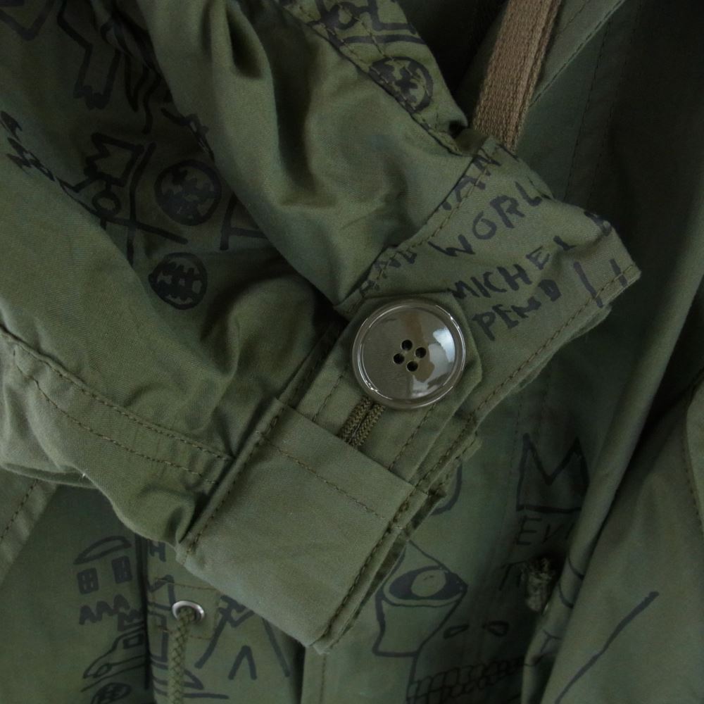 JUNYA WATANABE COMME des GARCONS MAN ジュンヤワタナベコムデギャルソンマン 23SS Jean-Michel Basquiat バスキア 綿ウェザープリント モッズコート カーキ系 XS【美品】【中古】