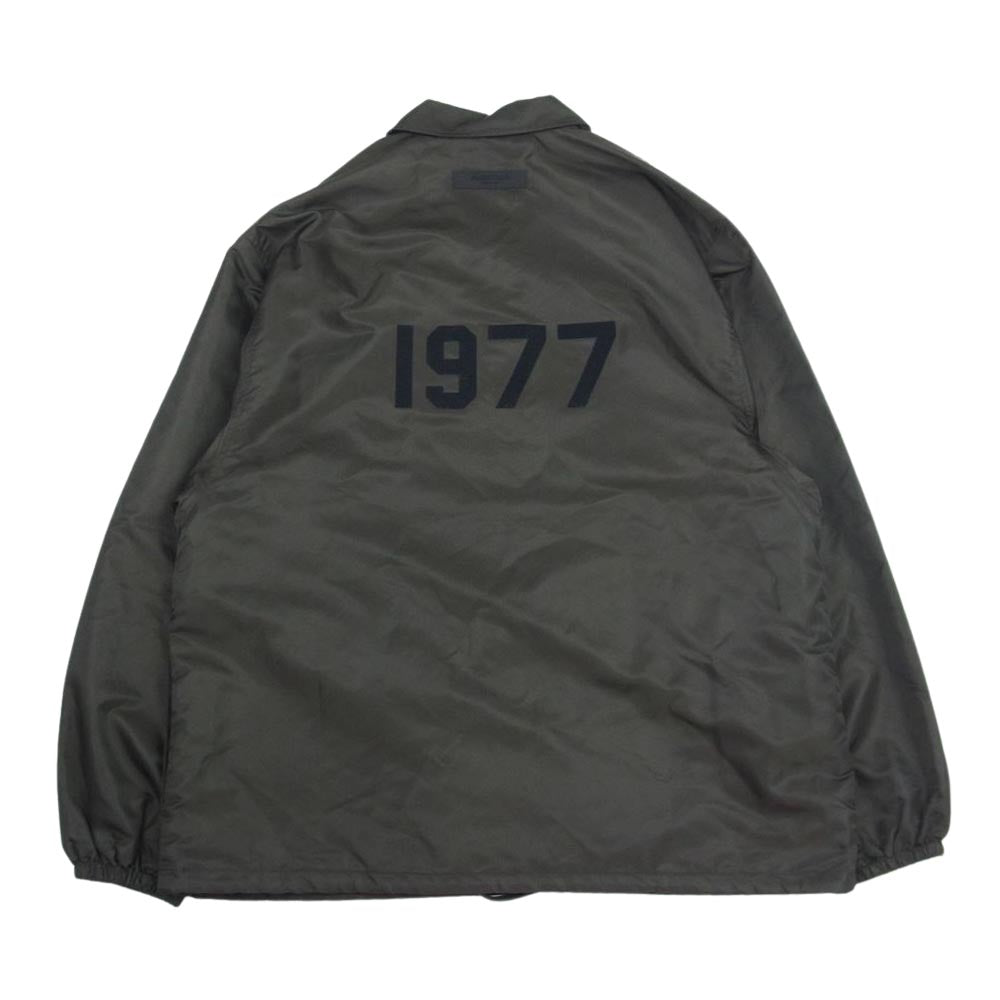FEAR OF GOD フィアオブゴッド 22SS 8325-343-1507 FOG ESSENTIALS エッセンシャルズ Coaches Jacket コーチ ジャケット 1977 カーキ系 S【中古】