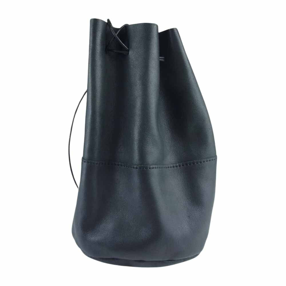 アーツアンドクラフツ VEGETABLE HORSE LEATHER DRAW STRING POUCH レザー 巾着ショルダー バッグ  ブラック系【中古】