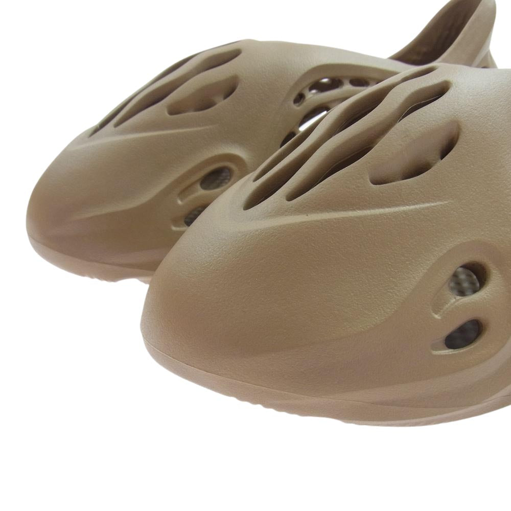 adidas アディダス GV6842 YEEZY Foam Runner Clay Taupe イージー フォームランナー クレイトープ サンダル ライトブラウン系 30.5cm【新古品】【未使用】【中古】