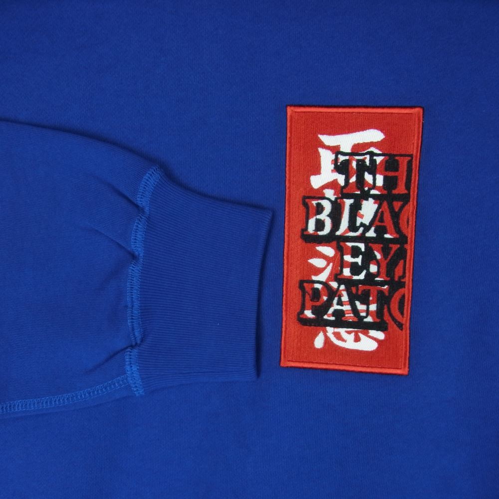 ブラックアイパッチ 22SS BEPSS22TP25 HANDLE WITH CARE CREW SWEAT 