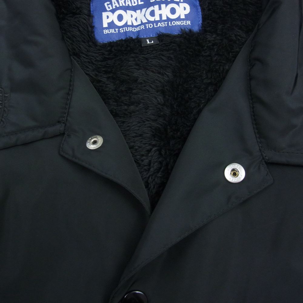 ポークチョップ バックプリント ロゴ ワッペン 裏フリース ナイロン コーチ ジャケット ブラック系 L【中古】