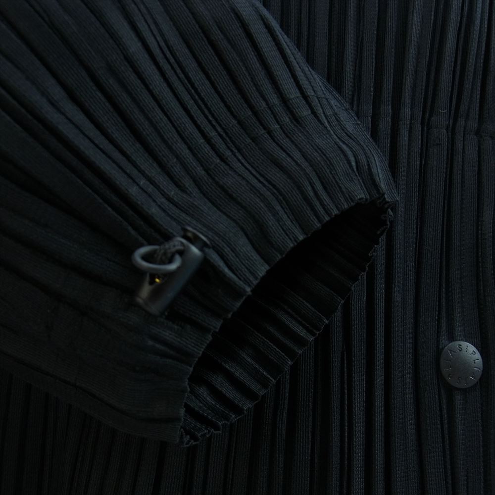 PLEATS PLEASE プリーツプリーズ イッセイミヤケ プリーツ加工 フード着脱可能 ダウンジャケット ブラック系 サイズ表記無【中古】