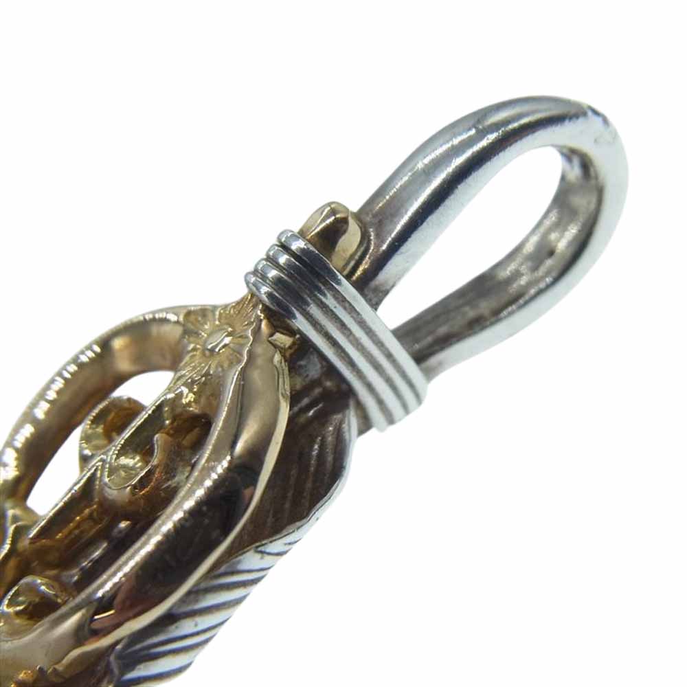アリゾナフリーダム K18 右向き フェザー ループ ペンダントトップ 60ｍｍ シルバー系【中古】