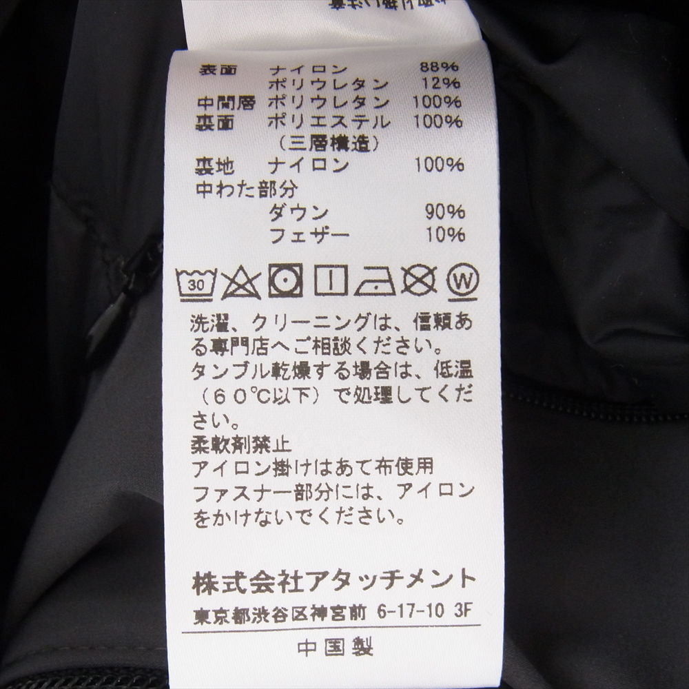 ATTACHMENT アタッチメント AC12-223 3LAYER LIGHT TAFFETA HOODED DOWN COAT 透湿防水 3レイヤー タフタ フーデッド ダウン コート ジャケット グレー系 2【中古】