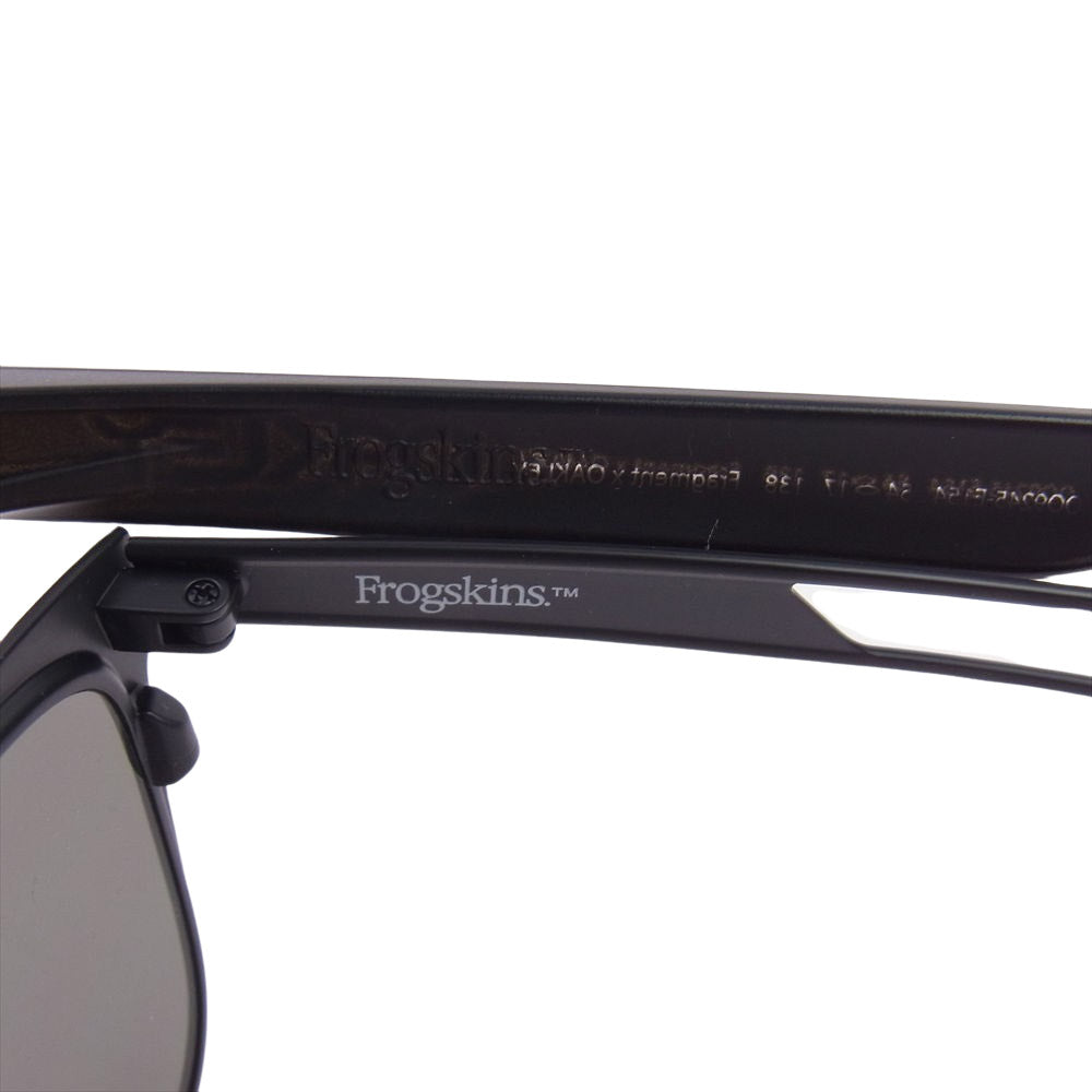 OAKLEY オークリー 0OO9245 FRAGMENT DESIGN フラグメントデザイン サングラス Frogskins TI Set オークリー フロッグスキン サングラス 2本セット ブラック系 グレー系【中古】