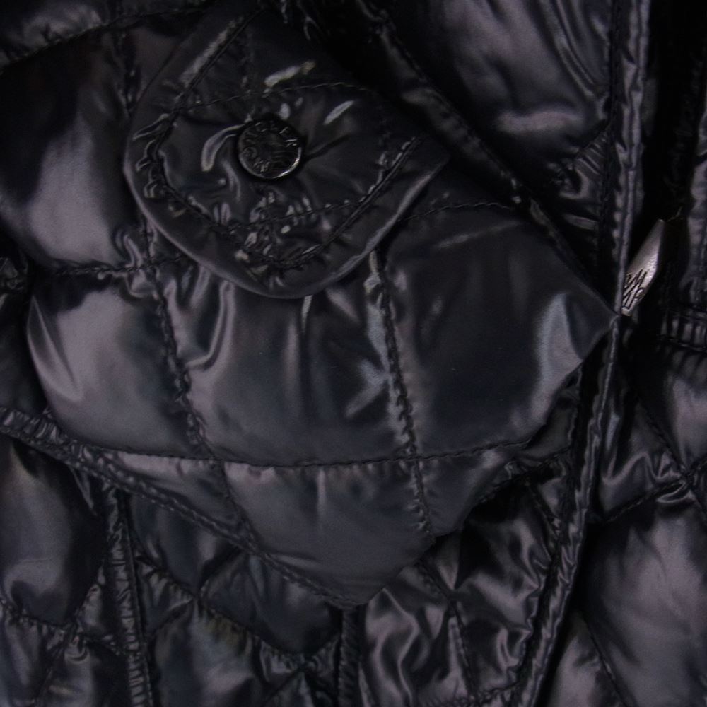 MONCLER モンクレール 920-093-49352-00 国内正規品 MONTARGIS フード付き ロゴバックルベルト付き キルティング ダウンコート ブラック系  0 【中古】