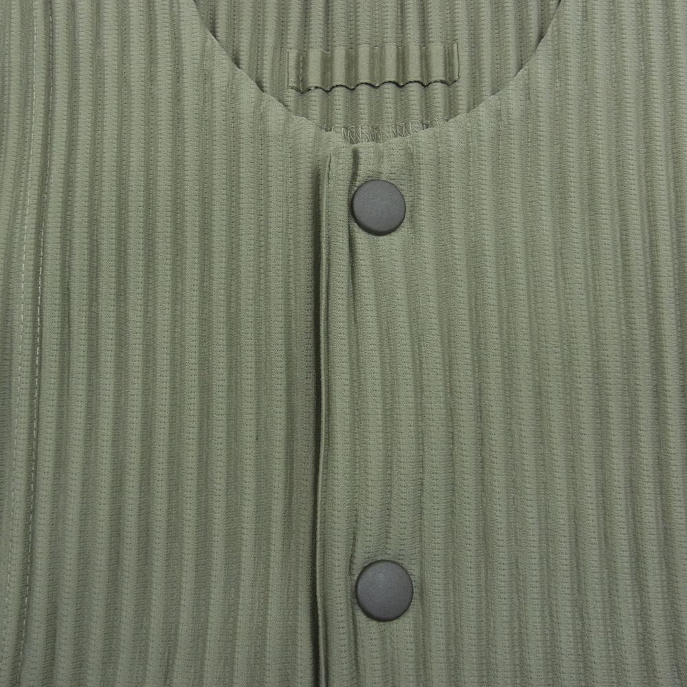 HOMME PLISSE ISSEY MIYAKE オム プリッセ イッセイミヤケ  22AW  HP23JL127 PLEATS CARDIGAN プリーツ加工 スナップボタン ノーカラー カラーレス カーディガン カーキ系 2【中古】