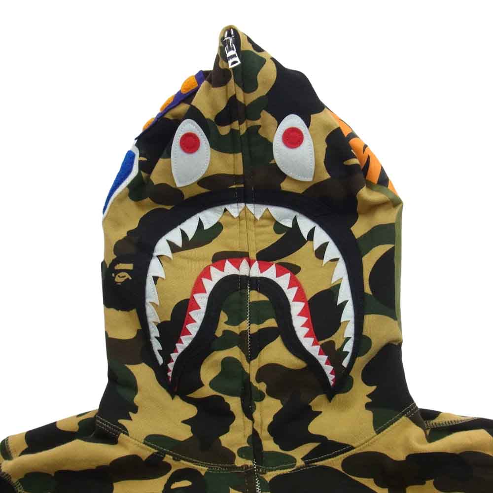 A BATHING APE アベイシングエイプ 001ZPC201018X SHARK FULL ZIP HOODIE カモフラ サルカモ シャーク フル ジップ パーカー  マルチカラー系 M【中古】