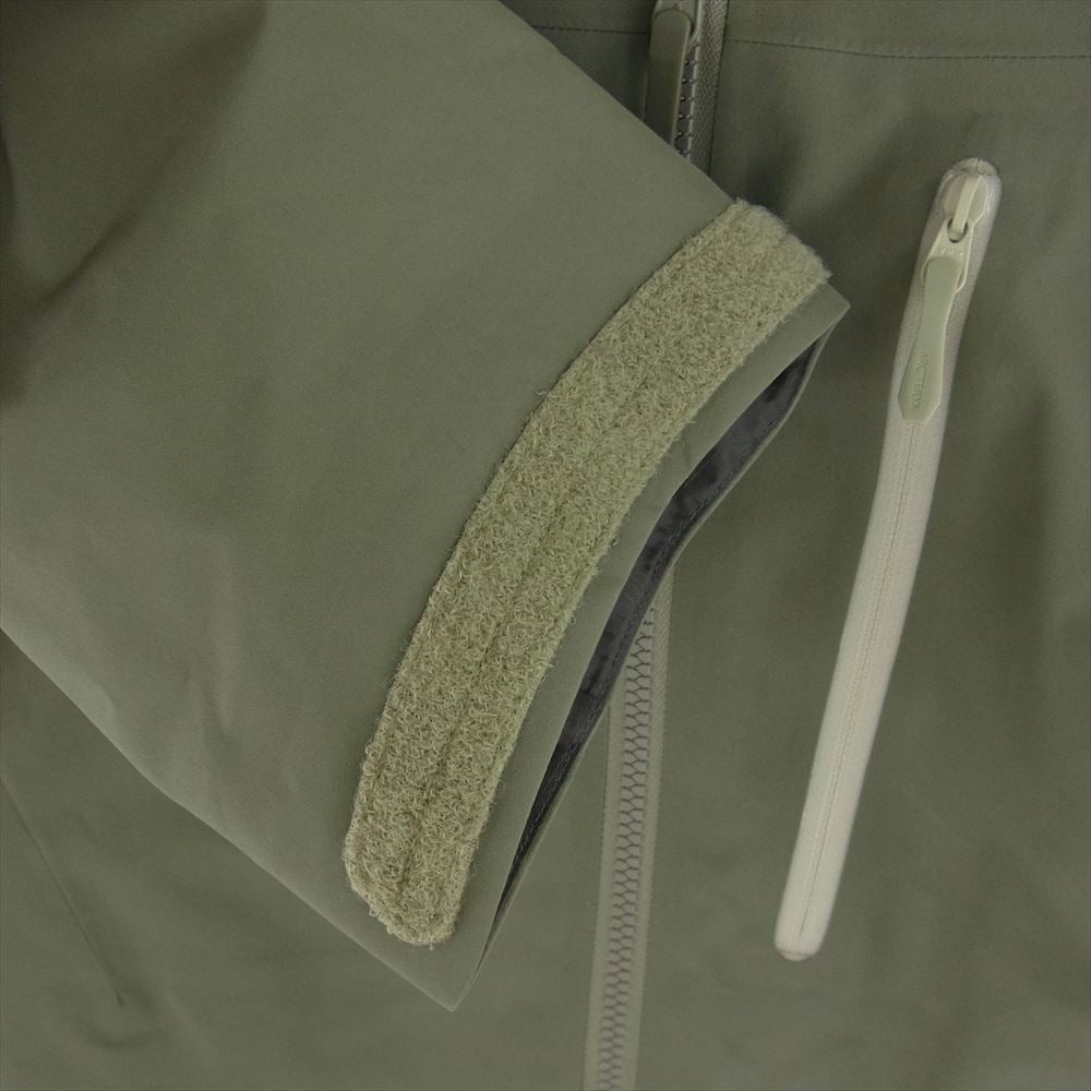 ARC'TERYX アークテリクス 28827-139194 アメアスポーツジャパンタグ ALPHA SV JACKET アルファSV ゴアテックス マウンテンパーカ ジャケット カーキ系 S【中古】