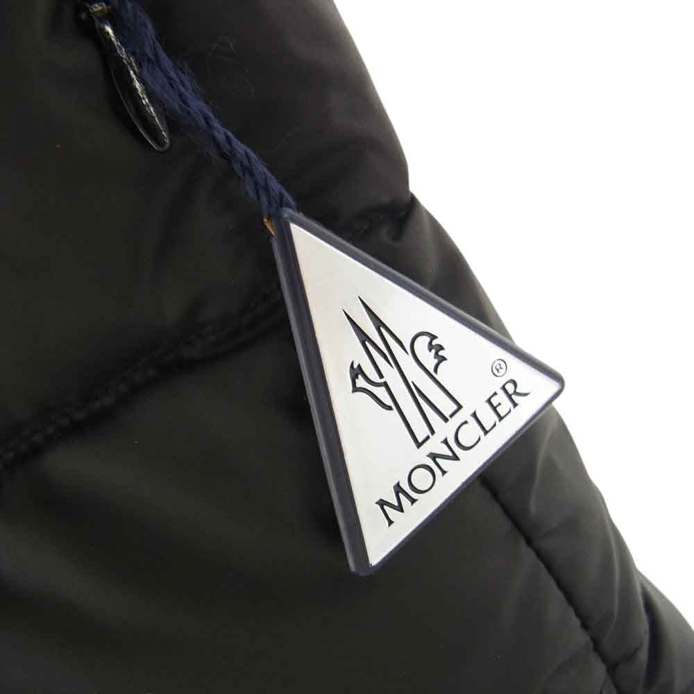 MONCLER モンクレール 48342-50-68959 CLASSE 1 ダウン ベスト ロゴ ワッペン ブラック系【中古】