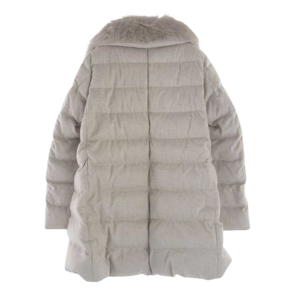 Herno ヘルノ PI0379D 38087 2100 国内正規品 イタリアPIACENZA社 シルク・カシミヤ生地 ダウンコート ブルーシャドーフィックスファー カシミア ダウンジャケット ライトベージュ系 46【新古品】【未使用】【中古】