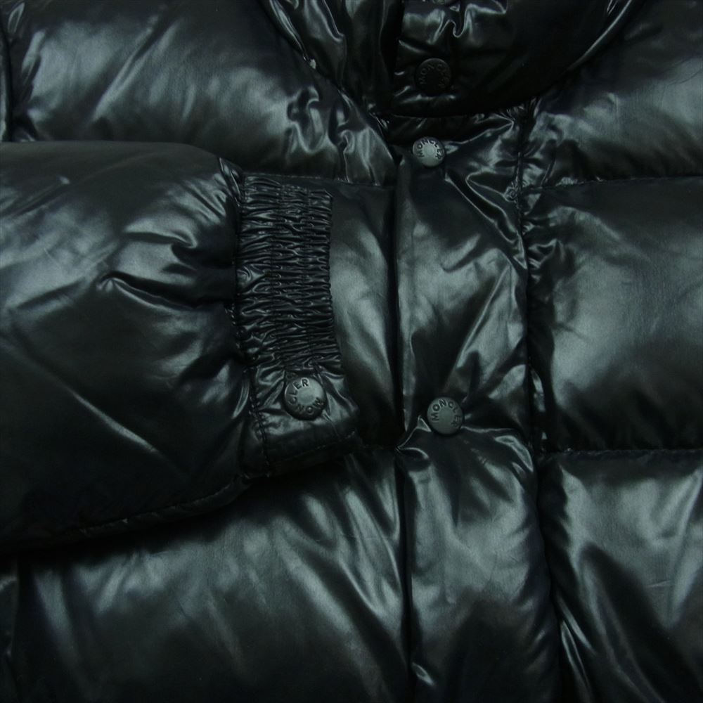 MONCLER モンクレール 国内正規品 スープリームスタグ ロゴワッペン ダウン ジャケット ブルガリア製 ブラック系【中古】
