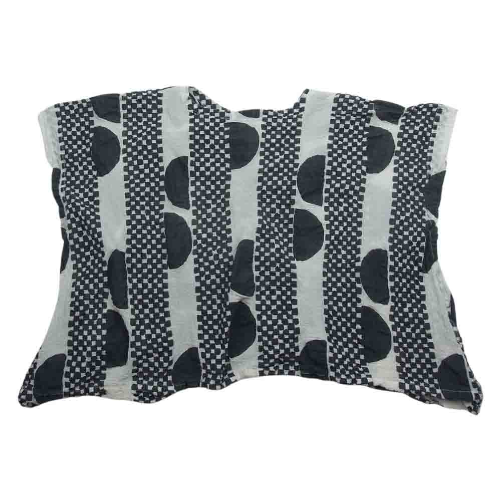 ISSEY MIYAKE イッセイミヤケ me ミー MI92FK601 フレンチスリーブ 総柄 カットソー  ブラック系【美品】【中古】