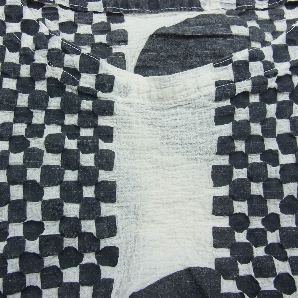 ISSEY MIYAKE イッセイミヤケ me ミー MI92FK601 フレンチスリーブ 総柄 カットソー  ブラック系【美品】【中古】